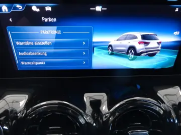 MERCEDES-BENZ GLA 180d  LED Navi Premium