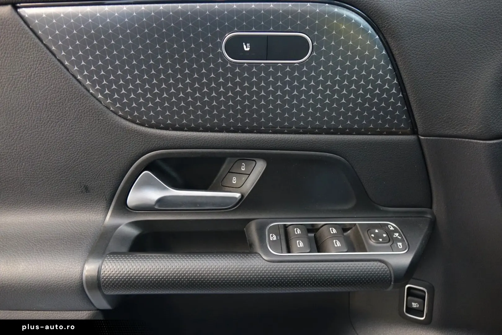 MERCEDES-BENZ GLA 180d  LED Navi Premium