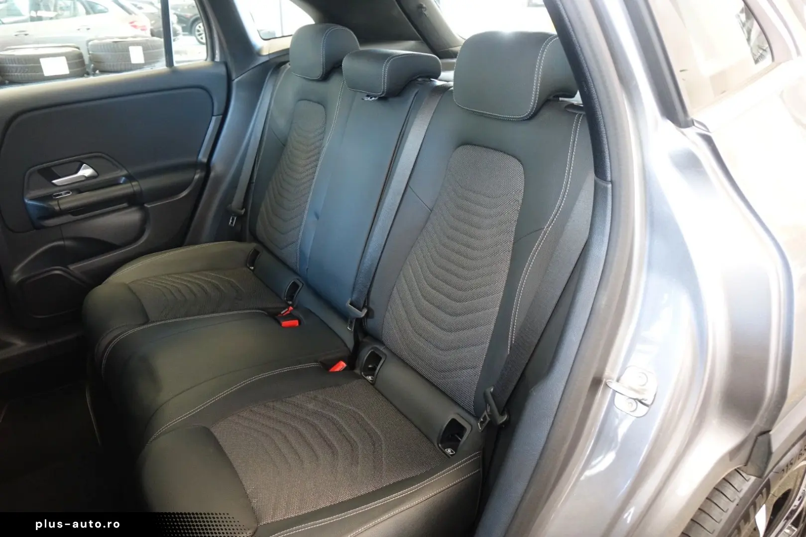 MERCEDES-BENZ GLA 180d  LED Navi Premium