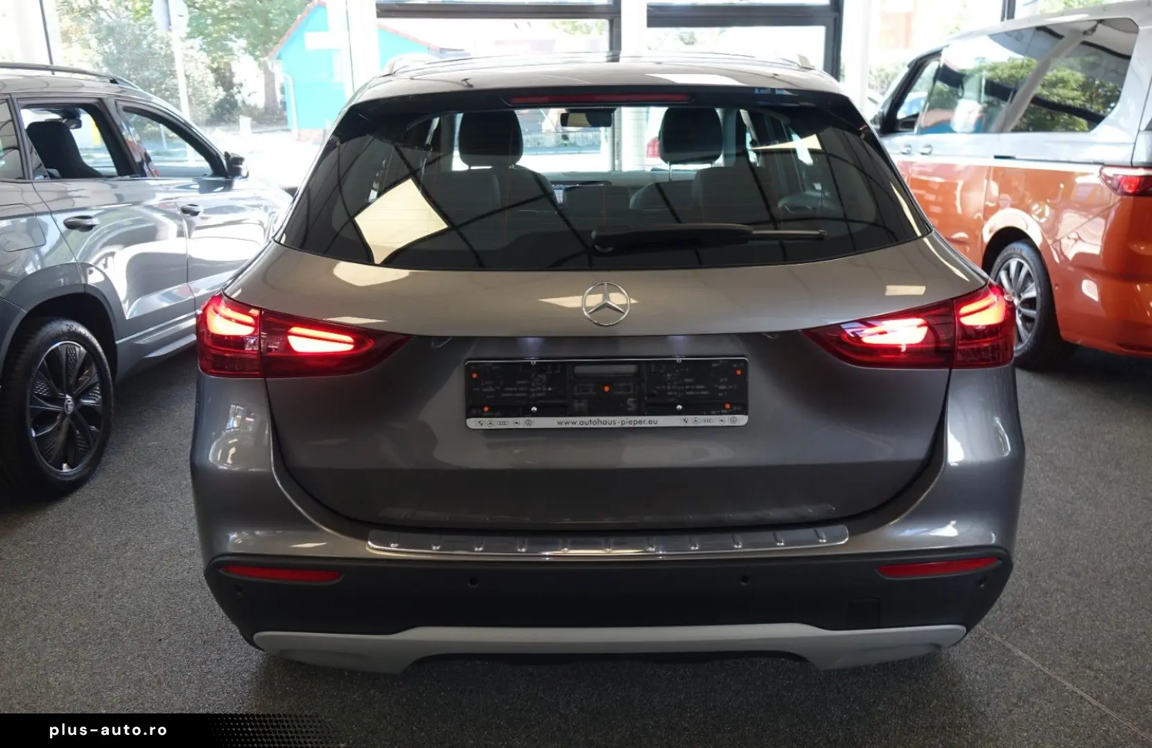 MERCEDES-BENZ GLA 180d  LED Navi Premium