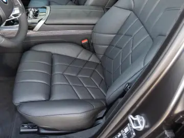 BMW 740 i MSportPro xDrive Ex.LoungePaket 3D NEW MODEL