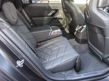 BMW 740 i MSportPro xDrive Ex.LoungePaket 3D NEW MODEL