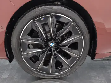 BMW i7 xDrive60 Limousine M Sport Massage