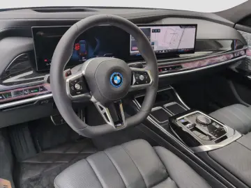 BMW i7 xDrive60 Limousine M Sport Massage