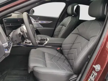 BMW i7 xDrive60 Limousine M Sport Massage