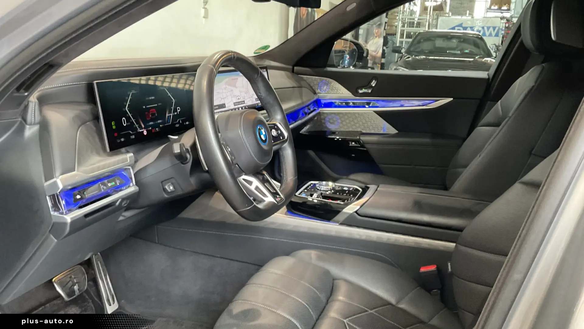 BMW i7 xDrive60  Autom Doors  Bowers&Wilkins   TV
