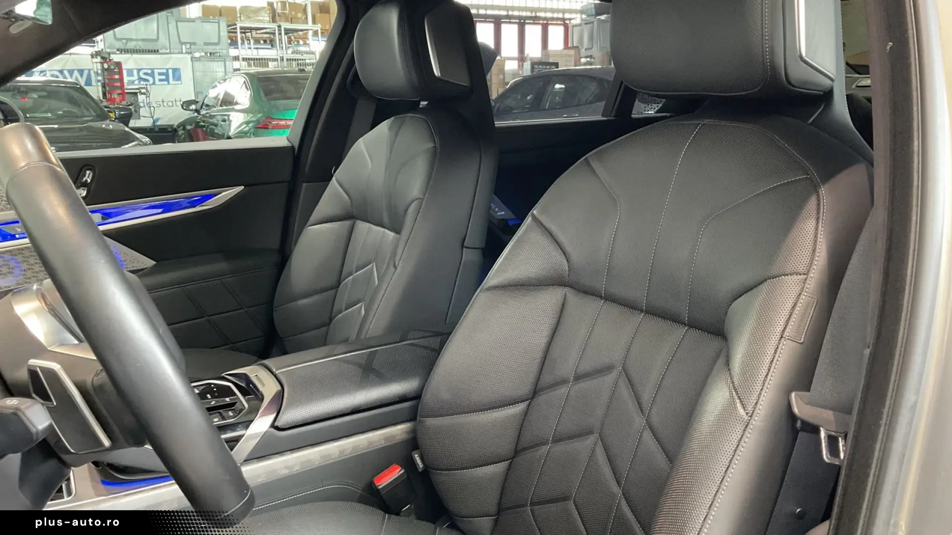 BMW i7 xDrive60  Autom Doors  Bowers&Wilkins   TV