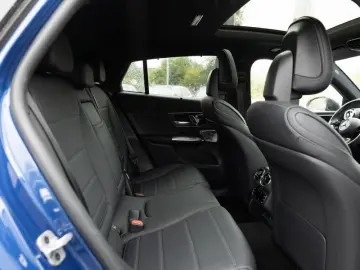 MERCEDES-BENZ GLC 300 de 4M Coupé AMG-Sport Technik Pano AHK