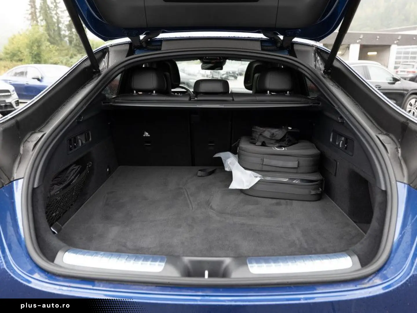 MERCEDES-BENZ GLC 300 de 4M Coupé AMG-Sport Technik Pano AHK