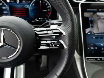 MERCEDES-BENZ GLC 300 de 4M Coupé AMG-Sport Technik Pano AHK