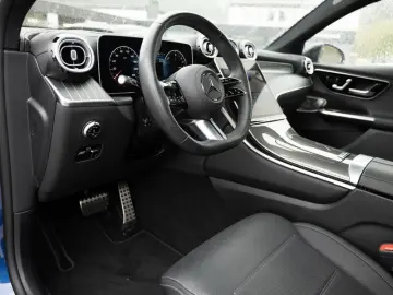 MERCEDES-BENZ GLC 300 de 4M Coupé AMG-Sport Technik Pano AHK