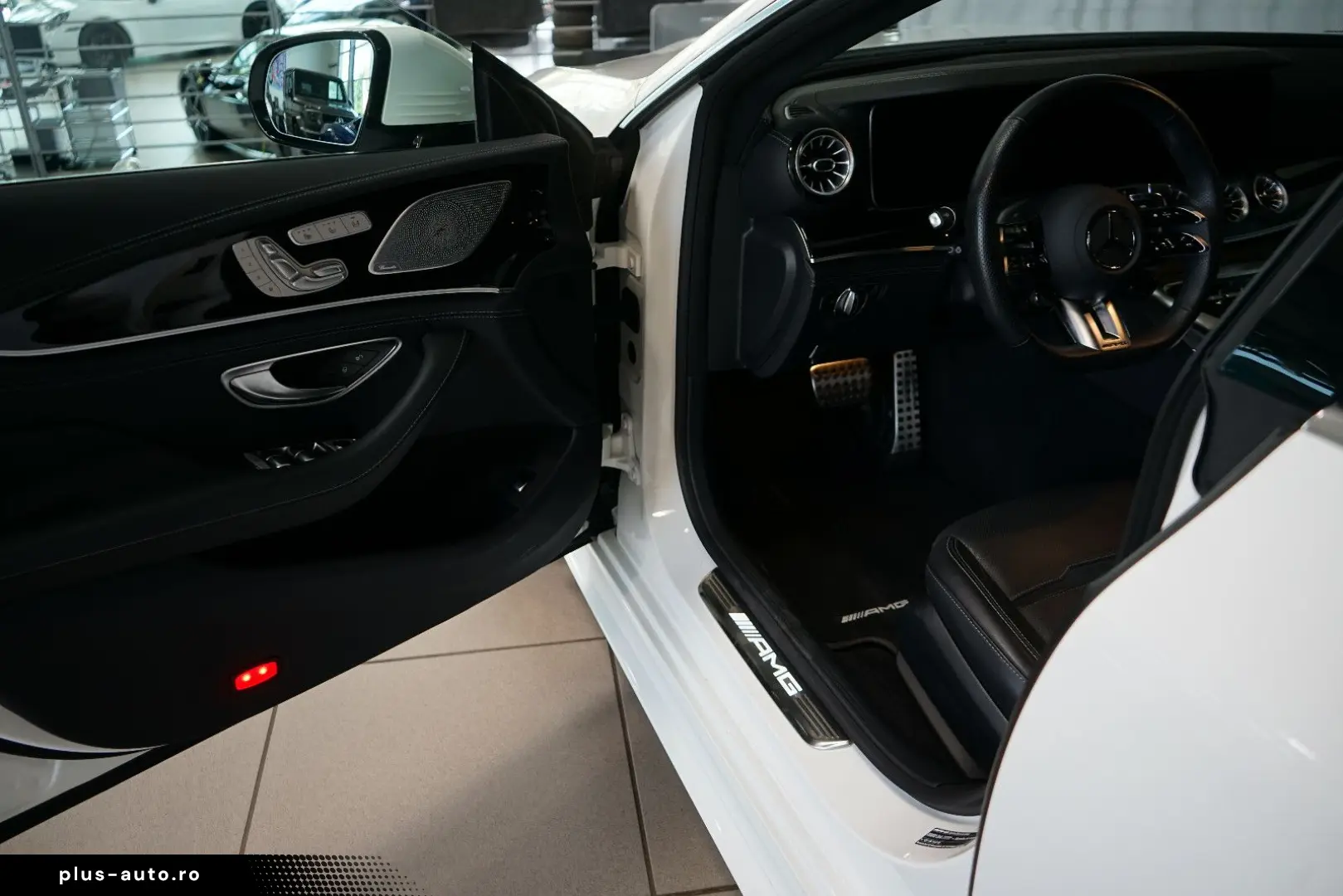 MERCEDES-BENZ AMG GT 43 4M  4-Türer HUD Pano Burmester