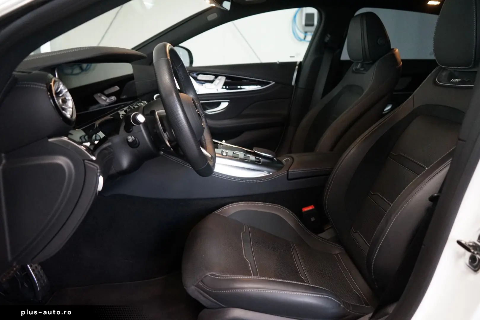 MERCEDES-BENZ AMG GT 43 4M  4-Türer HUD Pano Burmester