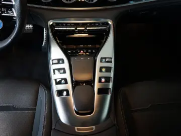 MERCEDES-BENZ AMG GT 43 4M  4-Türer HUD Pano Burmester