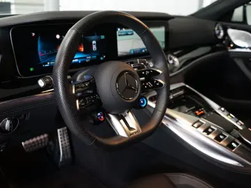 MERCEDES-BENZ AMG GT 43 4M  4-Türer HUD Pano Burmester