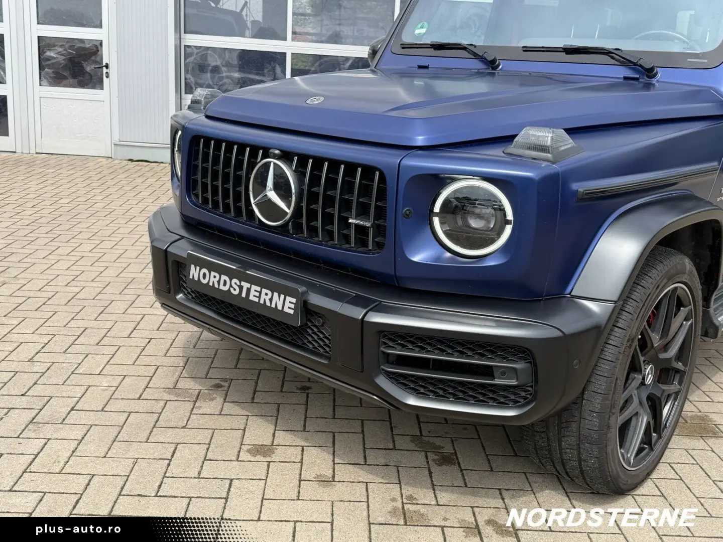 MERCEDES-BENZ Mercedes-AMG G 63 Fond Entertainment LNP 235T€