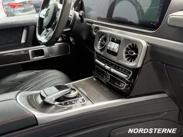 MERCEDES-BENZ Mercedes-AMG G 63 Fond Entertainment LNP 235T€