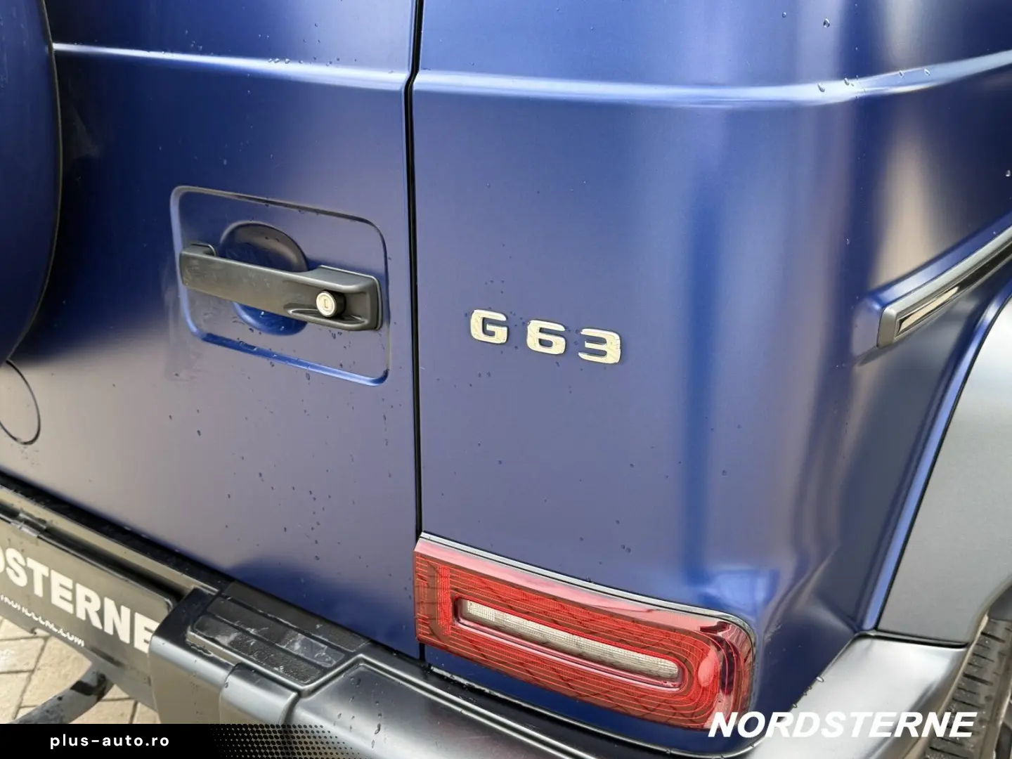MERCEDES-BENZ Mercedes-AMG G 63 Fond Entertainment LNP 235T€