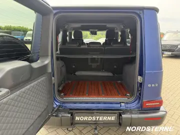 MERCEDES-BENZ Mercedes-AMG G 63 Fond Entertainment LNP 235T€