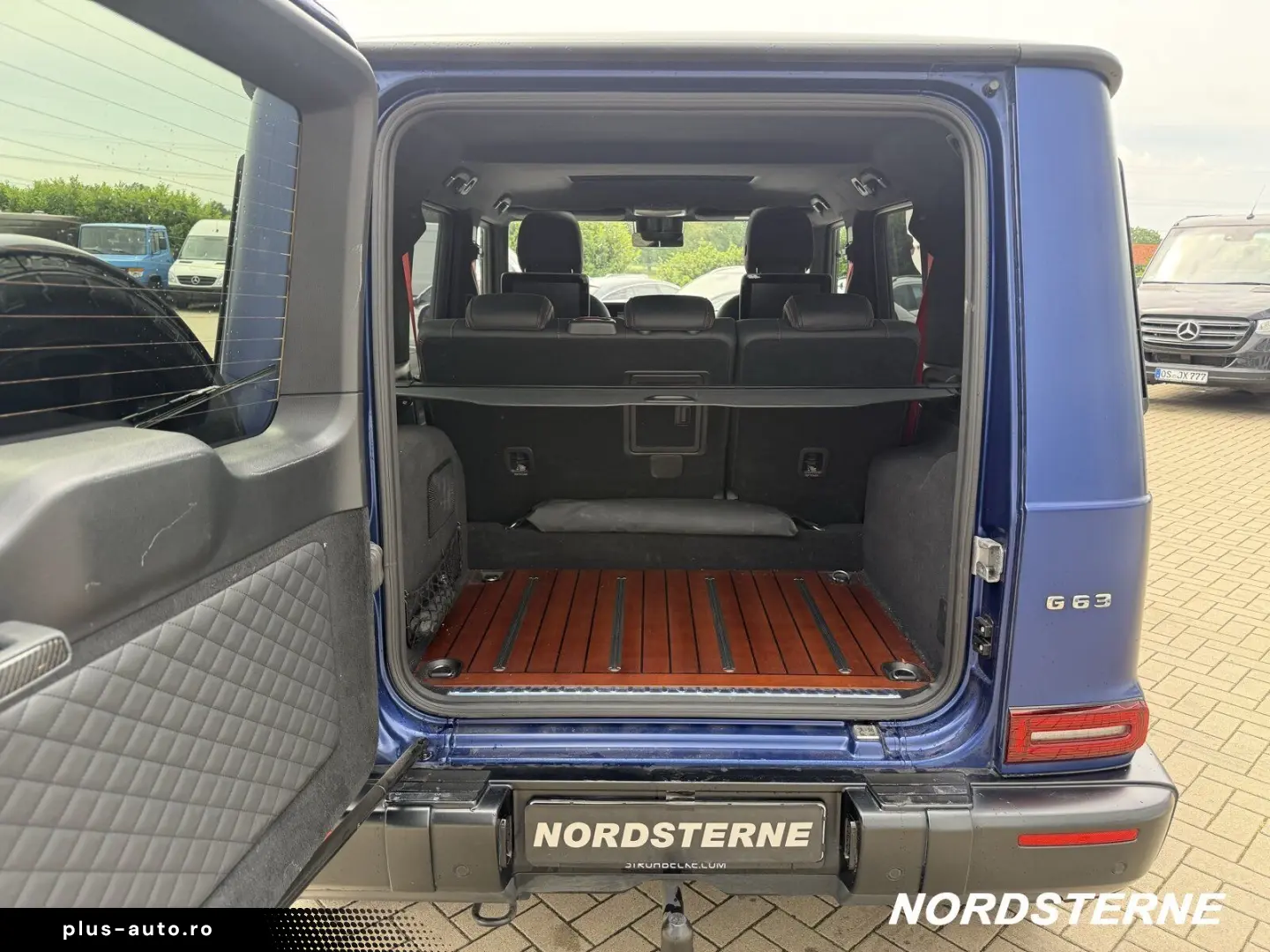 MERCEDES-BENZ Mercedes-AMG G 63 Fond Entertainment LNP 235T€