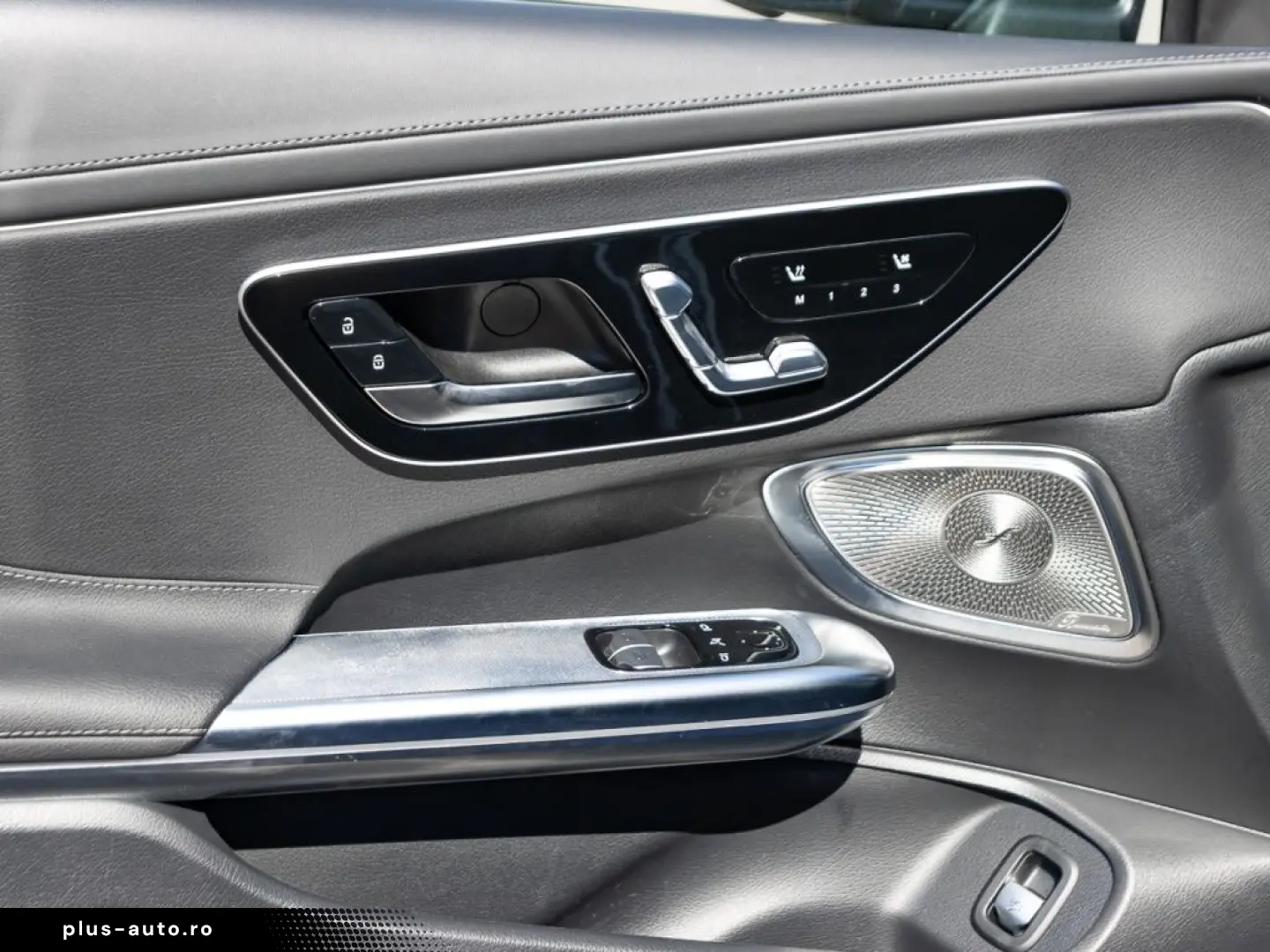 MERCEDES-BENZ CLE 300 4M AMG Line KeyGo TotW Pano Night