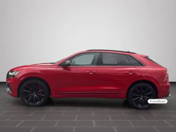 AUDI SQ8 TFSI competition plus PANO AHK STANDHZ. B&O