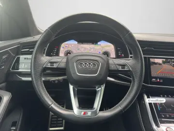 AUDI SQ8 TFSI competition plus PANO AHK STANDHZ. B&O