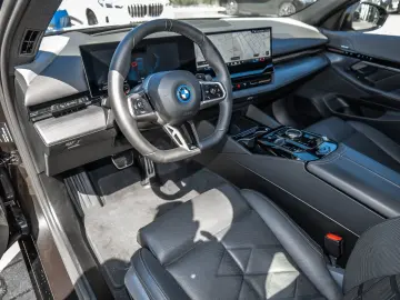 BMW 530e M Sport Pro AHK Pano H K DA prof. Pa