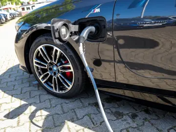 BMW 530e M Sport Pro AHK Pano H K DA prof. Pa