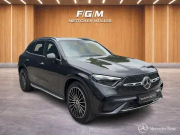 MERCEDES-BENZ GLC 300 d AMGPLUS PANO HUD AHK BUR.
