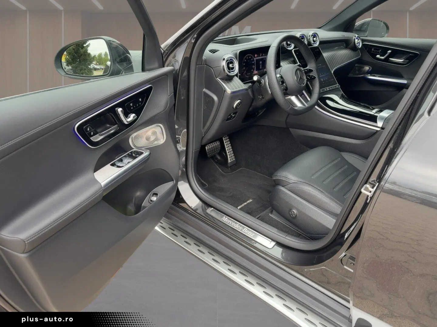 MERCEDES-BENZ GLC 300 d AMGPLUS PANO HUD AHK BUR.