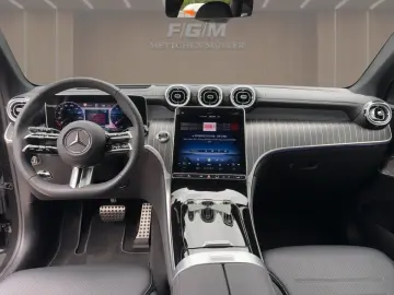MERCEDES-BENZ GLC 300 d AMGPLUS PANO HUD AHK BUR.