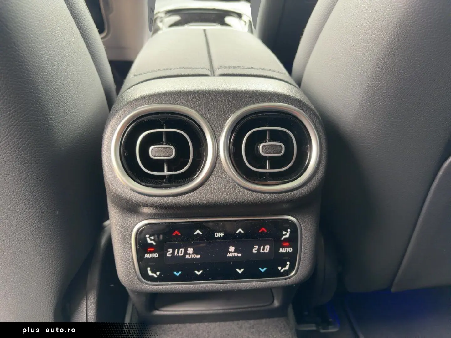 MERCEDES-BENZ GLC 300 d AMGPLUS PANO HUD AHK BUR.