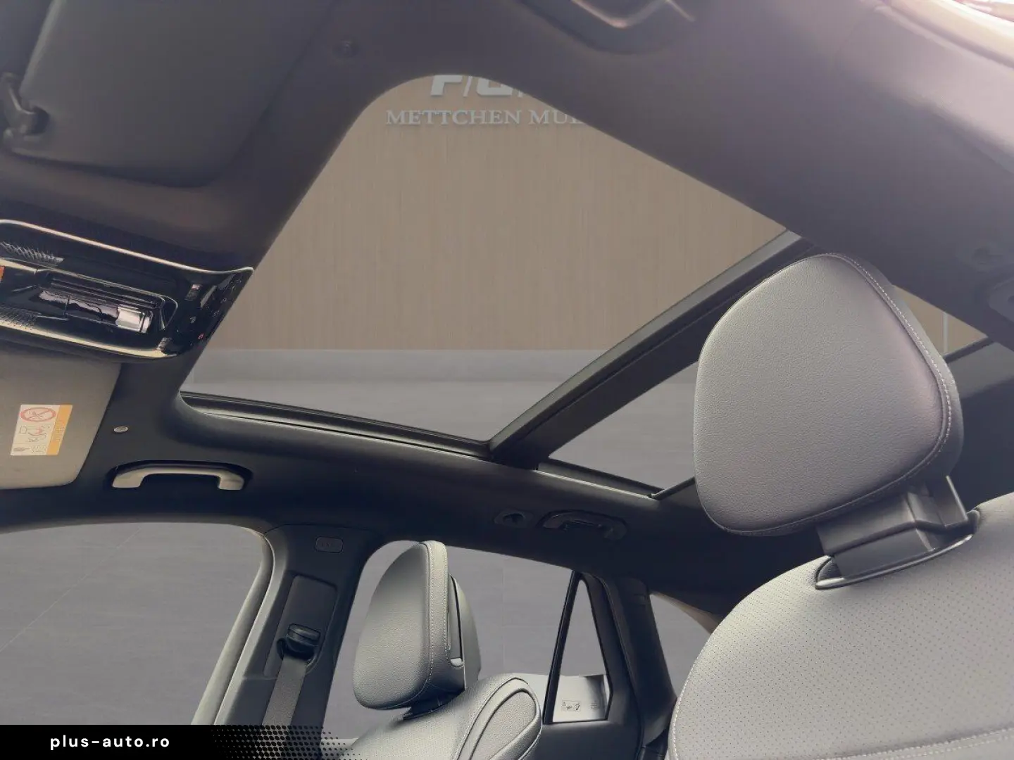 MERCEDES-BENZ GLC 300 d AMGPLUS PANO HUD AHK BUR.