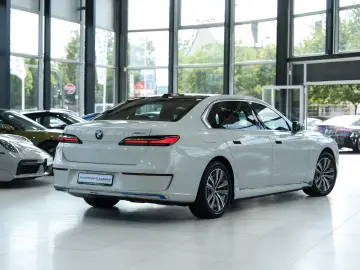 BMW i7 xDrive 60 Design Pure Excellence
