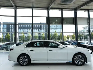 BMW i7 xDrive 60 Design Pure Excellence