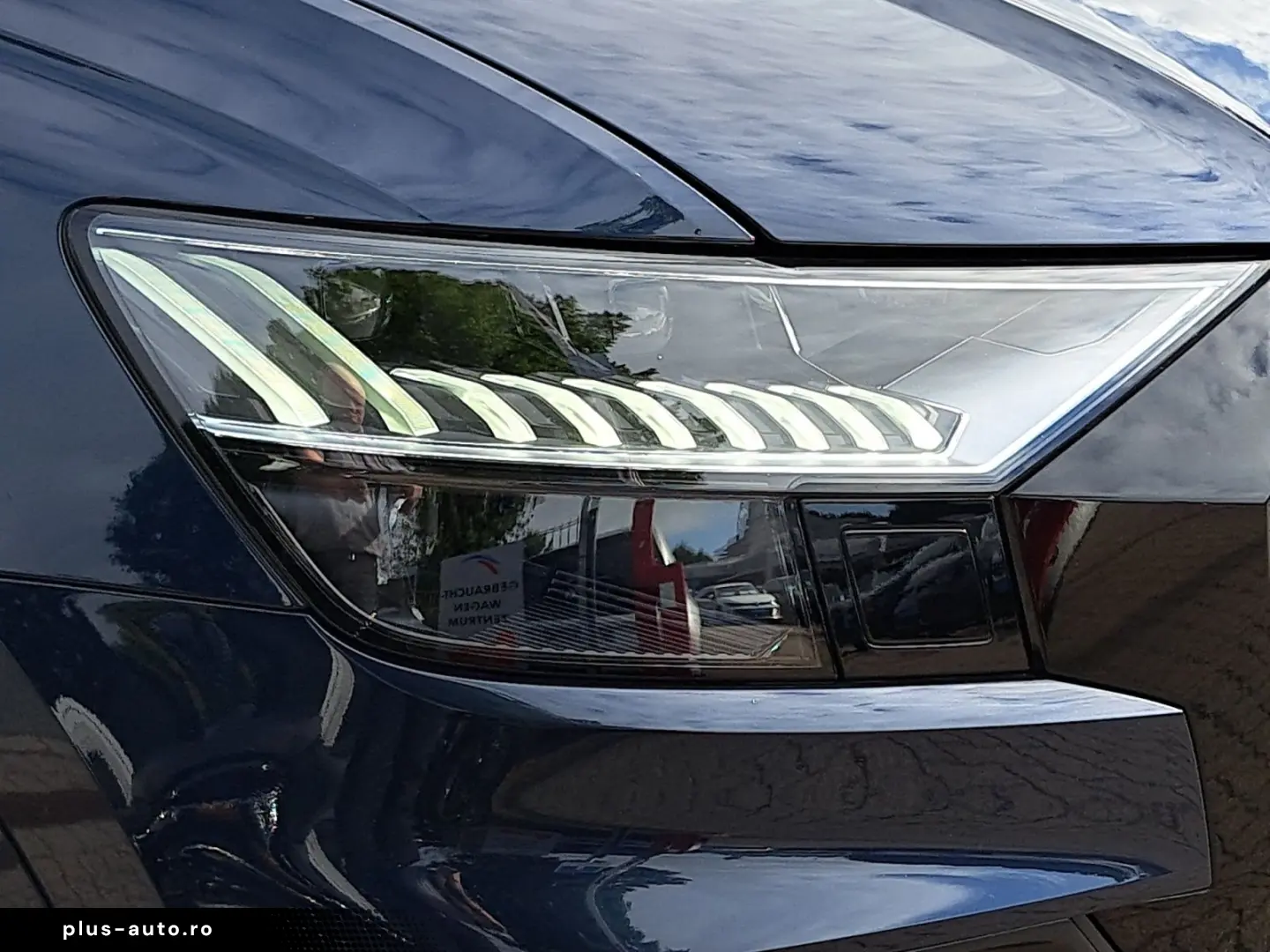 AUDI SQ8 TFSI quattro tiptr. AHK PANO 23  STANDHEIZ S