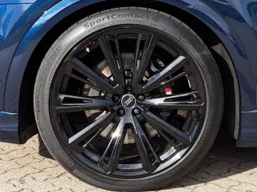 AUDI SQ8 TFSI quattro tiptr. AHK PANO 23  STANDHEIZ S