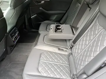 AUDI SQ8 TFSI quattro tiptr. AHK PANO 23  STANDHEIZ S