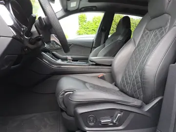 AUDI SQ8 TFSI quattro tiptr. AHK PANO 23  STANDHEIZ S