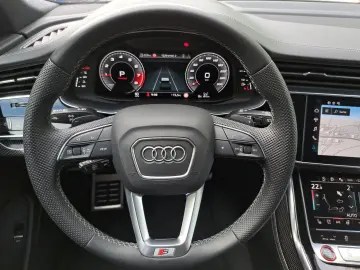 AUDI SQ8 TFSI quattro tiptr. AHK PANO 23  STANDHEIZ S