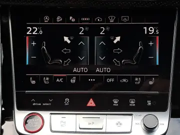 AUDI SQ8 TFSI quattro tiptr. AHK PANO 23  STANDHEIZ S