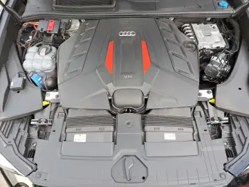 AUDI SQ8 TFSI quattro tiptr. AHK PANO 23  STANDHEIZ S