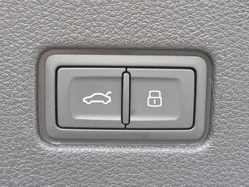AUDI SQ8 TFSI quattro tiptr. AHK PANO 23  STANDHEIZ S