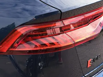 AUDI SQ8 TFSI quattro tiptr. AHK PANO 23  STANDHEIZ S