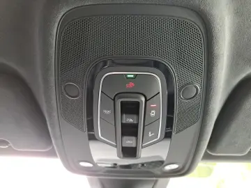 AUDI SQ8 TFSI quattro tiptr. AHK PANO 23  STANDHEIZ S