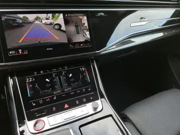 AUDI SQ8 TFSI quattro tiptr. AHK PANO 23  STANDHEIZ S