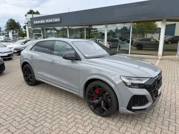 AUDI RSQ8 4.0TFSI Quattro Pano B&O Matrix AHK