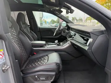 AUDI RSQ8 4.0TFSI Quattro Pano B&O Matrix AHK
