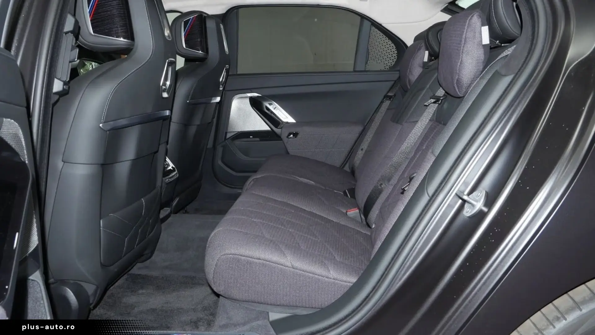 BMW i7 xDrive60 M Sport PRO   ExecutiveLounge